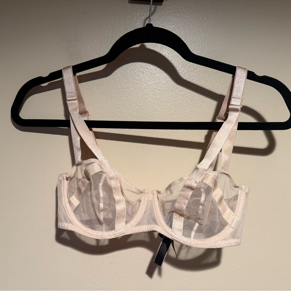 Victoria’s Secret unlined balconet bra 32D